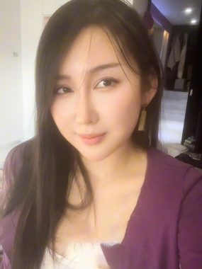 冰泉女神秘语空间写真合集下载