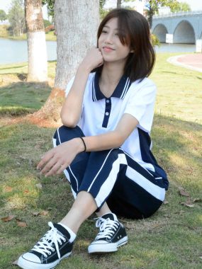 爱月下 全系列 灰色T恤短裤+肉丝光腿+JK丝袜美足