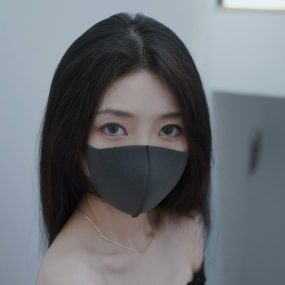 HongKongDoll露脸自拍：神秘面纱背后的数字艺术探索