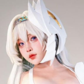 Sayo Momo《Firefly (HSR)》：当虚拟角色遇见现实之美